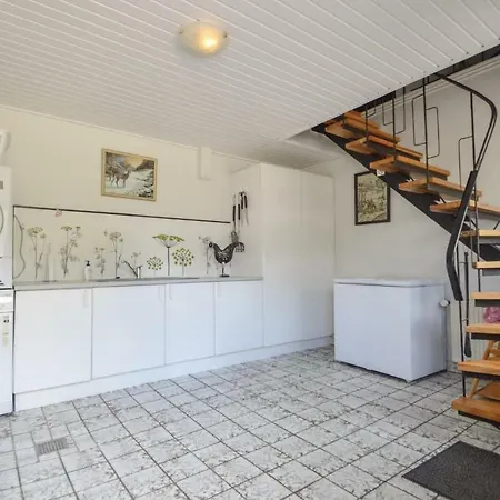 Holiday I Feriehus Logumkloster